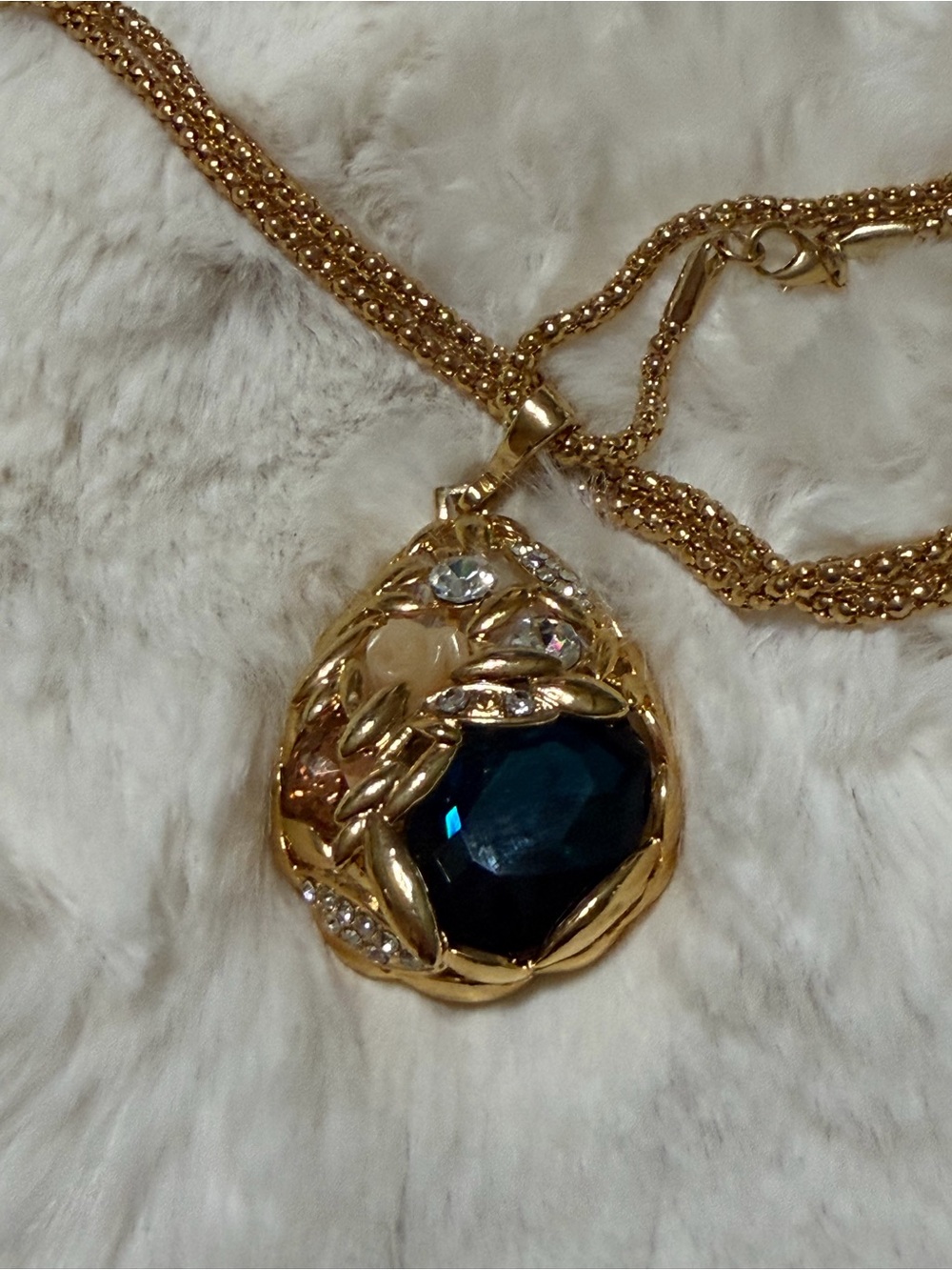 Bold Gold-Tone Pendant Statement Necklace with Deep Teal Gemstone